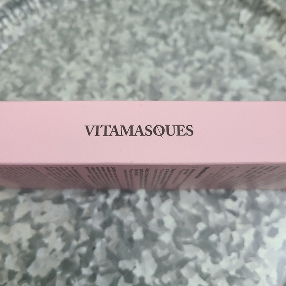 ⭐️40% Off⭐️ Vitamasques Multivitamin Sheet Mask Set of 4 - Picture 8 of 9